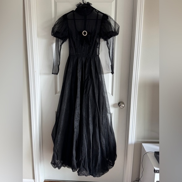 Elegant Black Wednesday Addams inspired Evening Gown - Picture 6 of 16